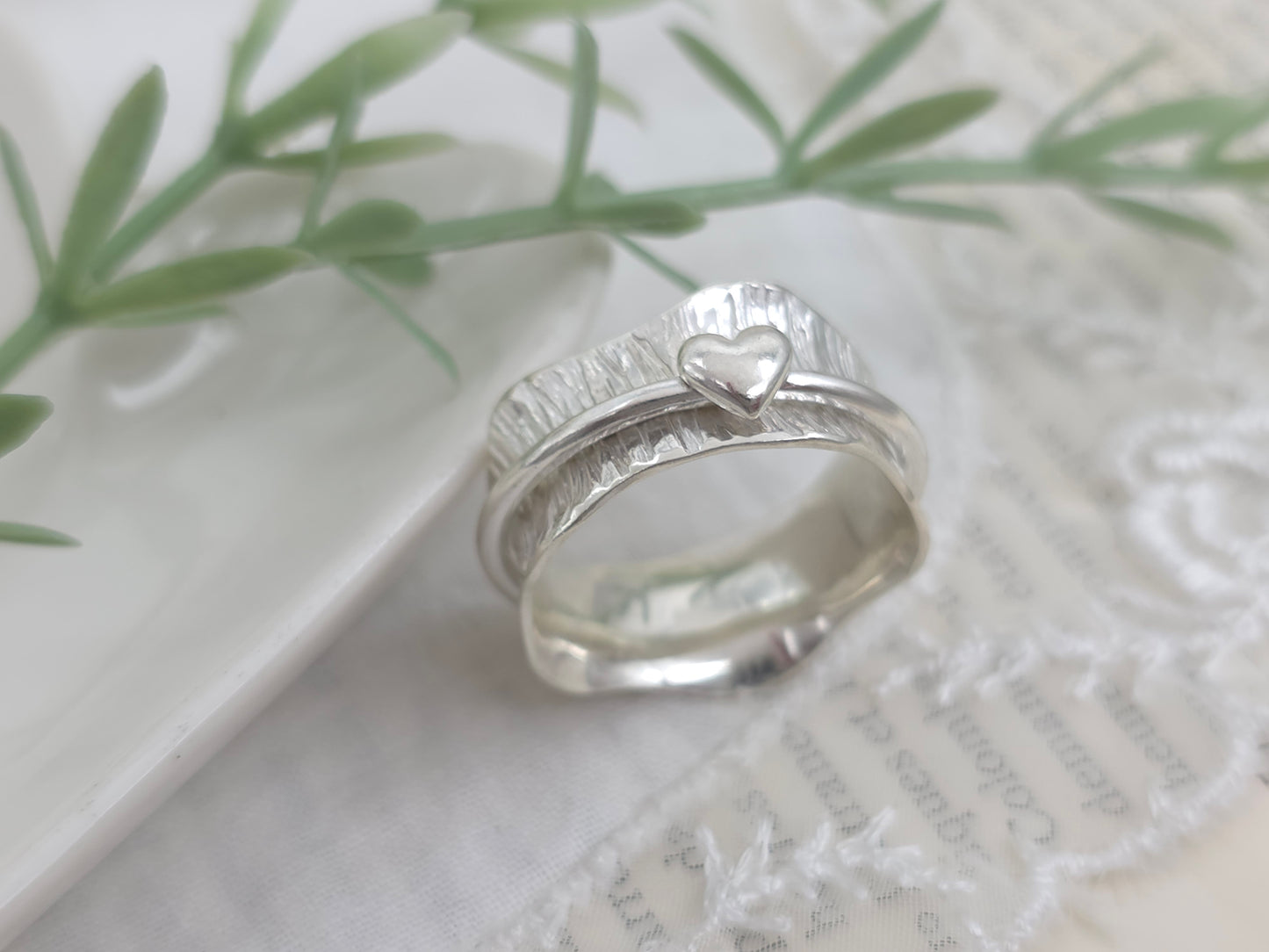 Sterling Heart Wavy Heart Spinner Ring