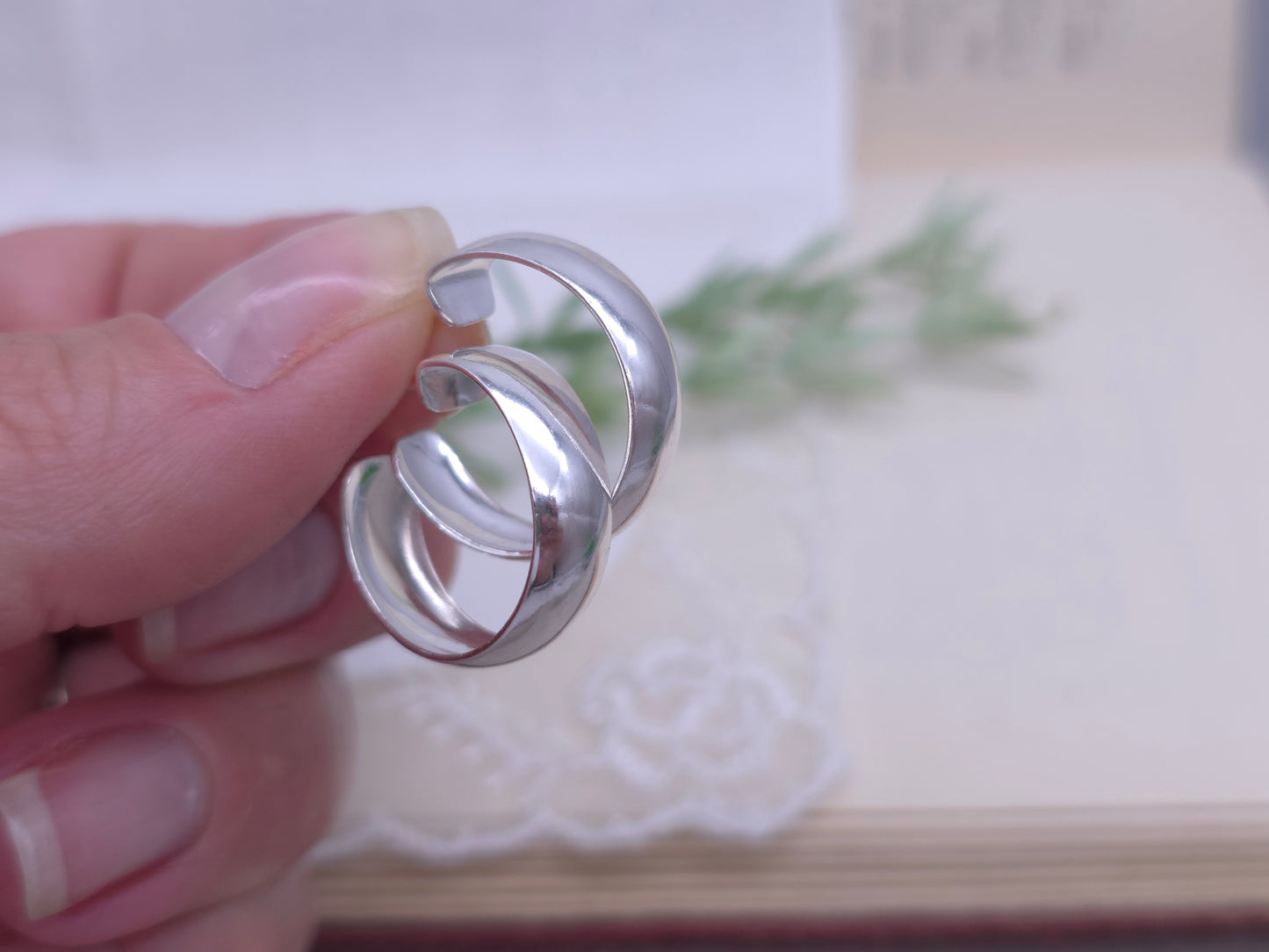 3/4" Sterling Silver Wide Curved Hoop Earrings