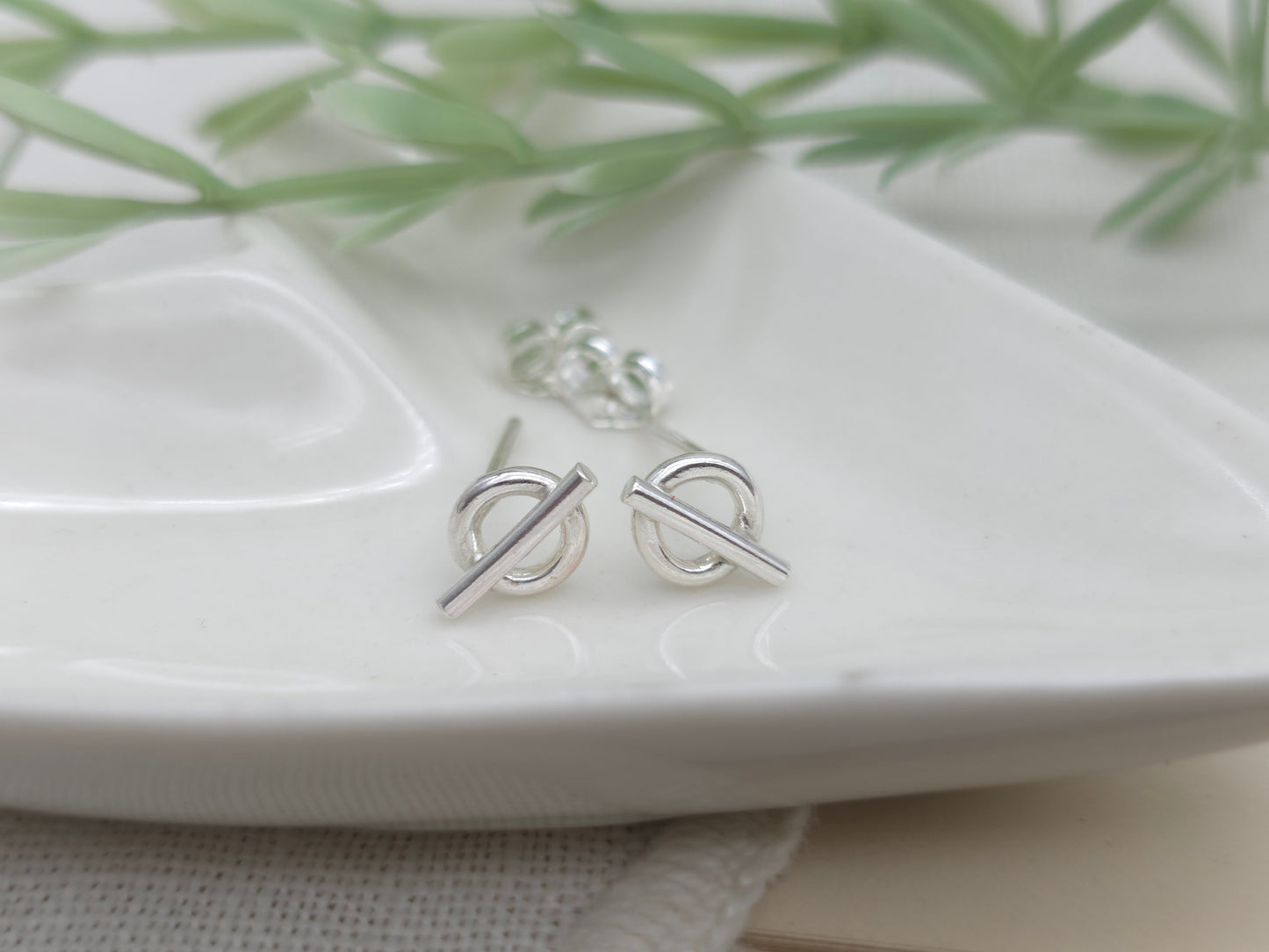 Sterling Silver Circle Bar Stud Earrings
