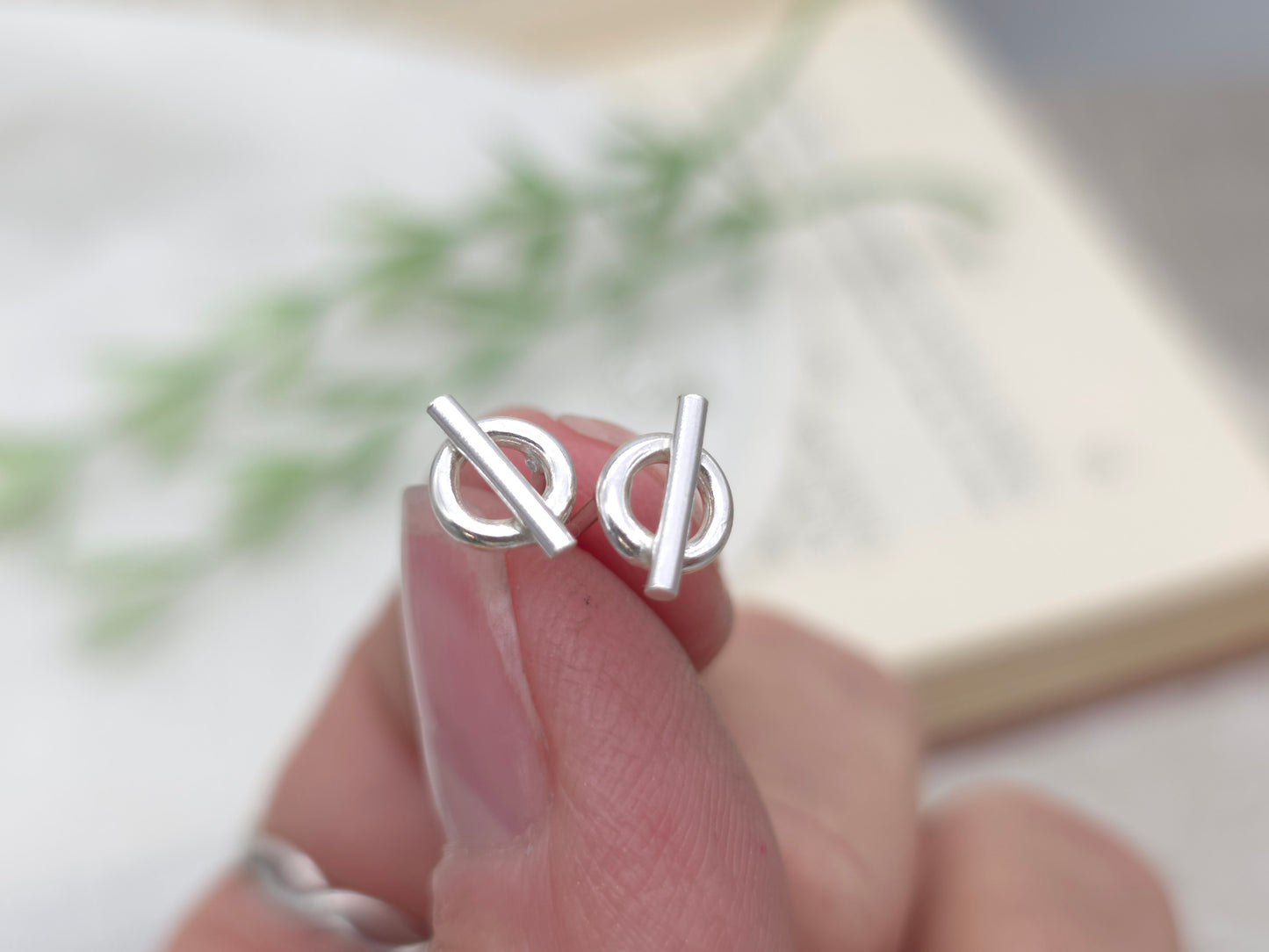 Sterling Silver Circle Bar Stud Earrings
