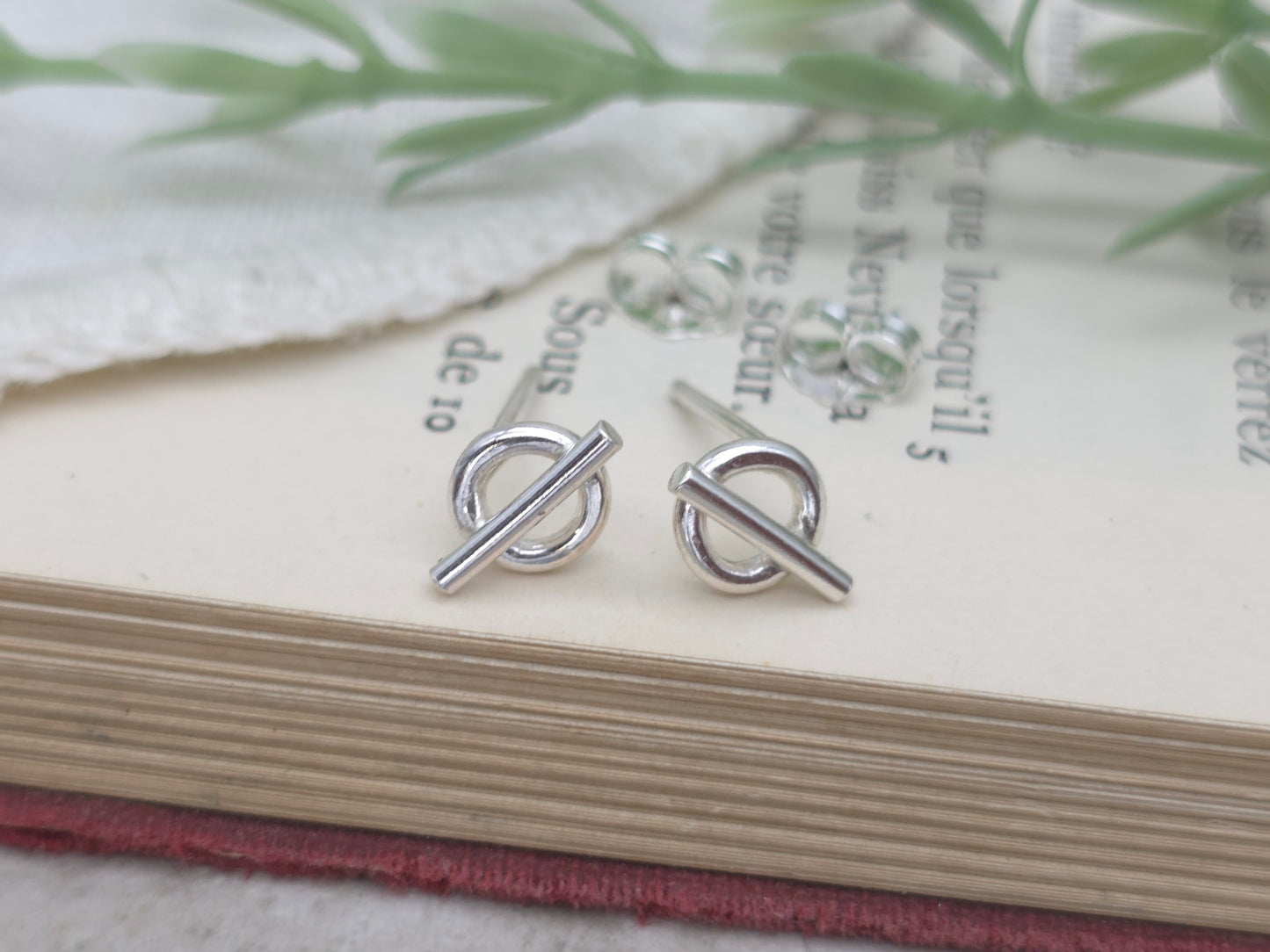 Sterling Silver Circle Bar Stud Earrings