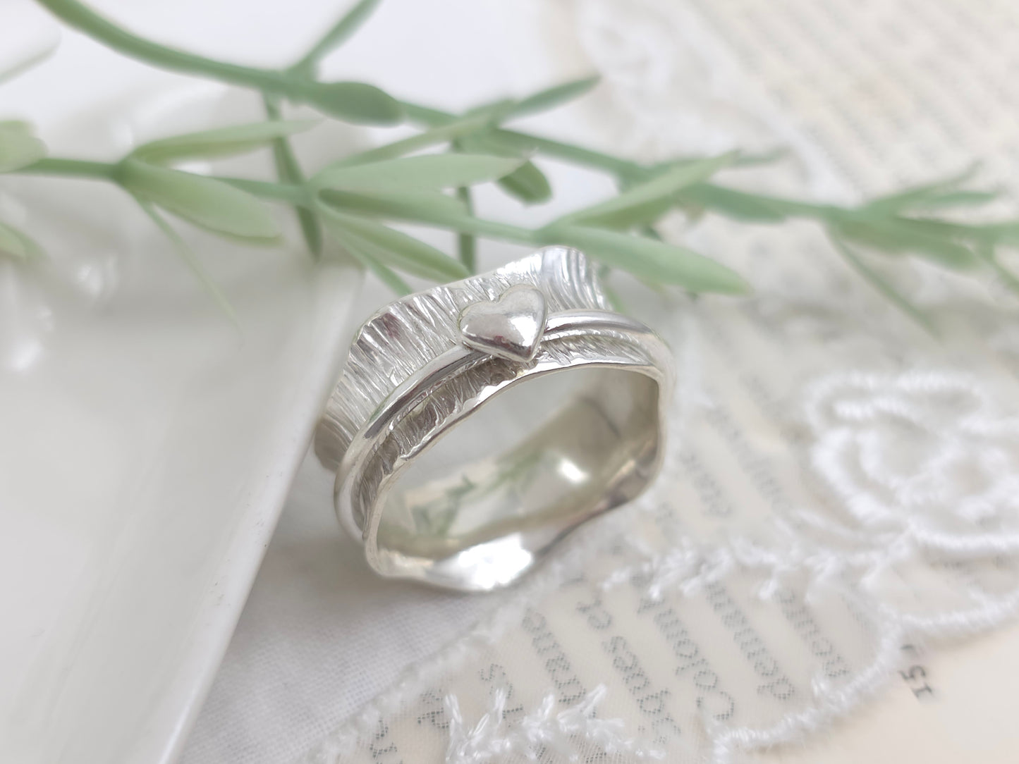 Sterling Heart Wavy Heart Spinner Ring