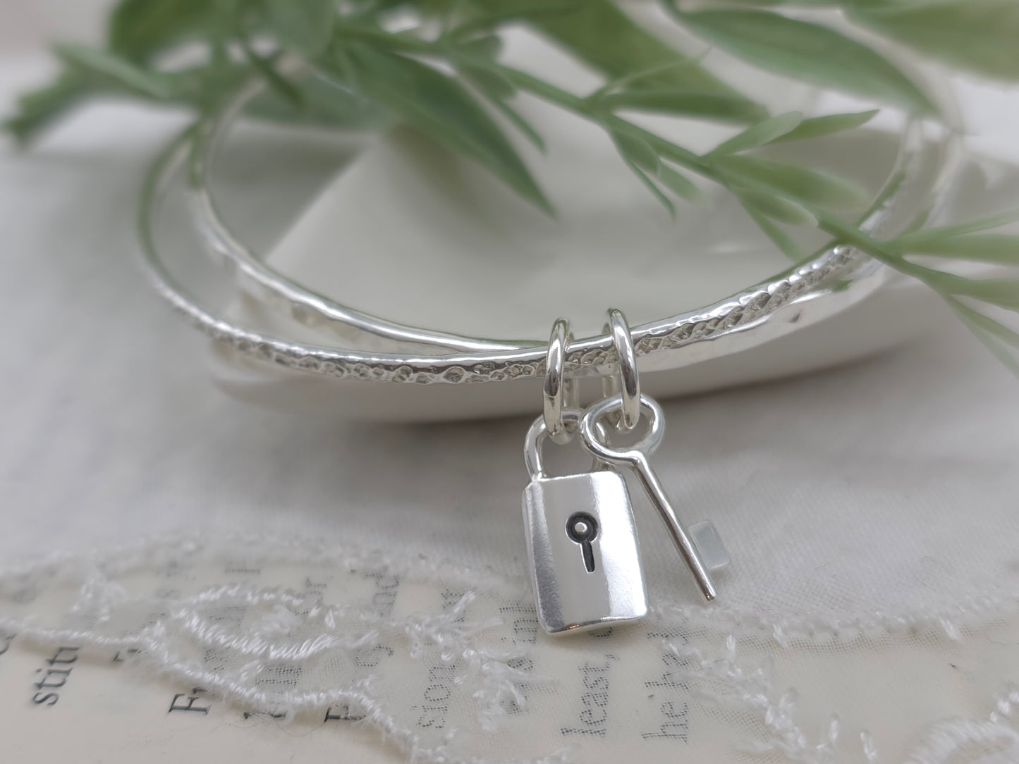 Sterling Silver Intertwined Lock & Key Bangle Set