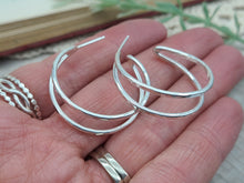 Load image into Gallery viewer, 1&quot; Sterling Double Hammered Hoop Earrings
