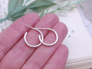 Small Sterling 1/2" Hammered Facetted Hoop Earrings