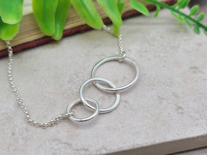 Three Ring Necklace / Minimalist Necklace / Circle Necklace