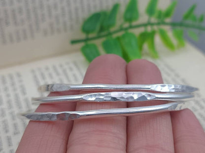 Sterling Silver Hammered and Smooth Bangle Bracelet Set / Set of 3