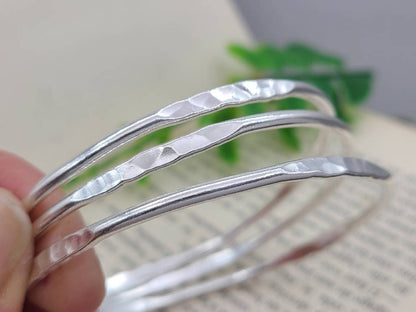Sterling Silver Hammered and Smooth Bangle Bracelet Set / Set of 3