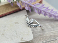 Load image into Gallery viewer, Sterling Silver Crown Ring / Chevron

